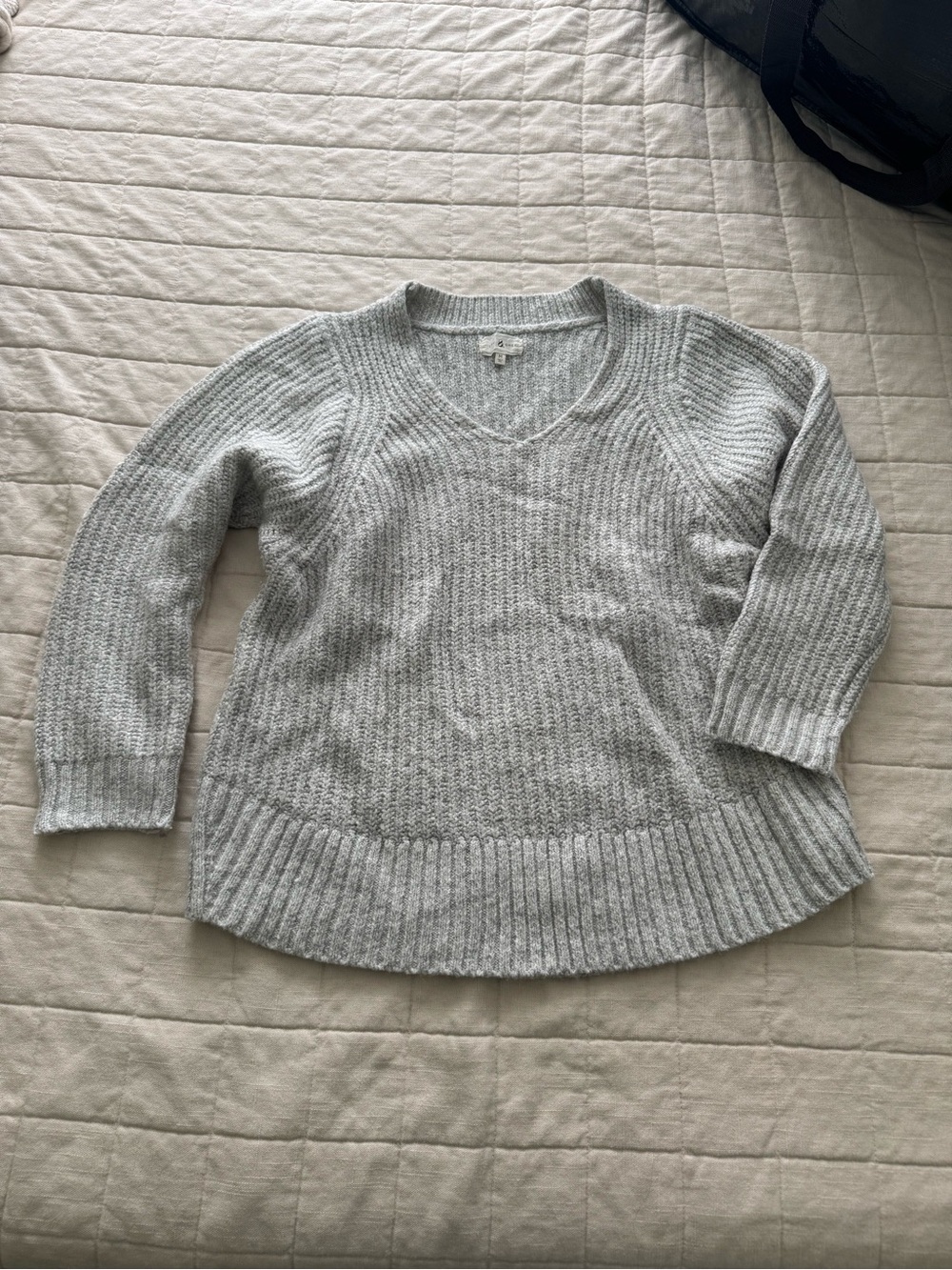 Lou & Grey Light Gray V-Neck Ribbed Sweater